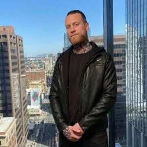 Rich Wonders (Novationking), Real Estate Investor